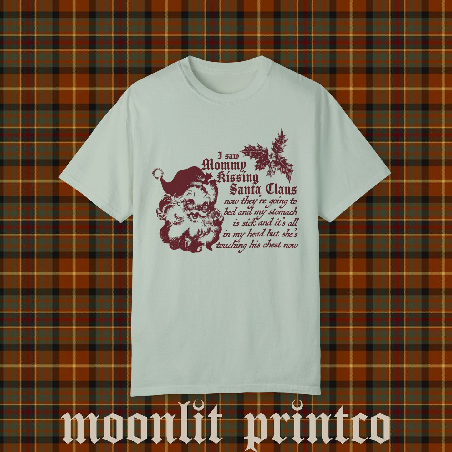 i saw mommy kissing santa claus comfort colors tee, funny christmas shirt, christmas mr brightside shirt, retro santa christmas shirt gift
