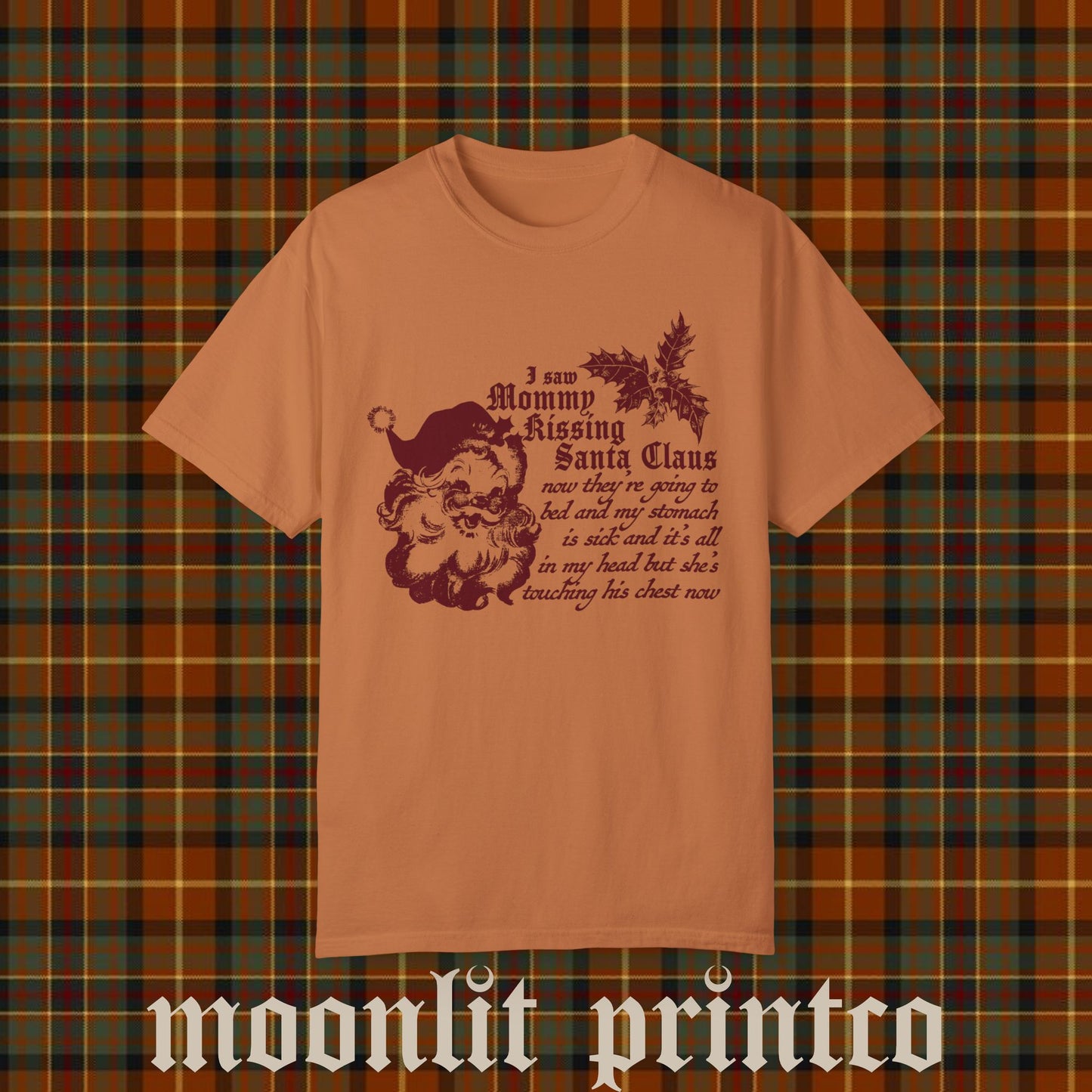 i saw mommy kissing santa claus comfort colors tee, funny christmas shirt, christmas mr brightside shirt, retro santa christmas shirt gift