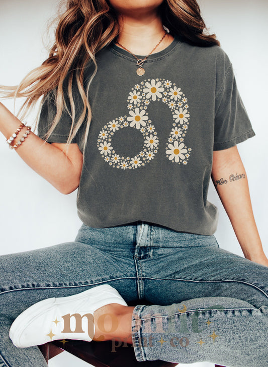 Leo Zodiac Graphic Tee Retro Daisy Astrology Comfort Colors Tee Vintage Inspired Horoscope Shirt Gift For Her Zodiac Tee Gift Oversized