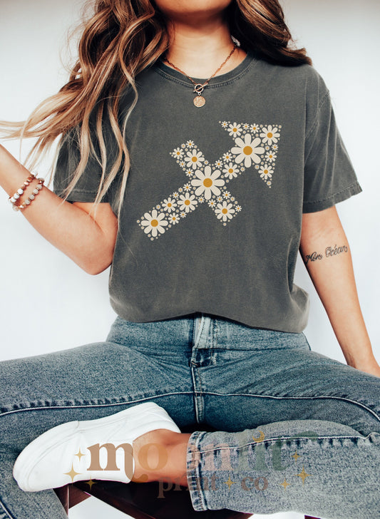 Sagittarius Zodiac Graphic Tee Retro Daisy Astrology Comfort Colors Tee Vintage Inspired Horoscope Shirt Gift For Her Zodiac Gift Oversized